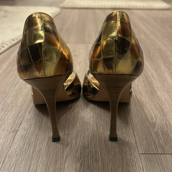 Manolo Blahnik Heels - Astutado Metallic Patch Gold Shoes - Picture 4 of 5